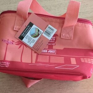 NEW With Tags Trader Joe’s Mini Insulated Bag Peach/Orange Lunch bag Outdoors